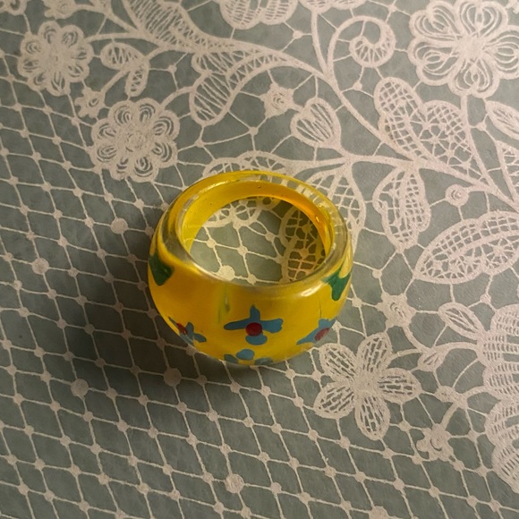 ring - Picture 4 of 4